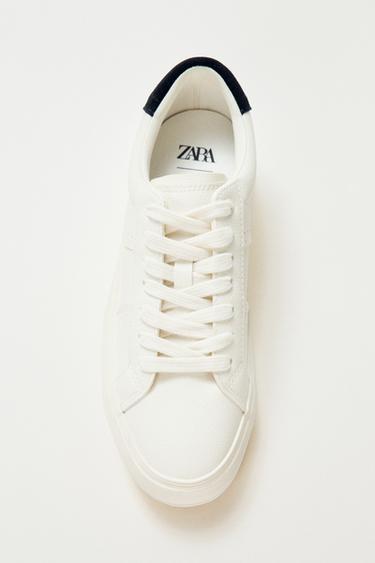 BAMBA DETALLE ESTAMPADO ANIMAL - Blanco Crudo de Zara