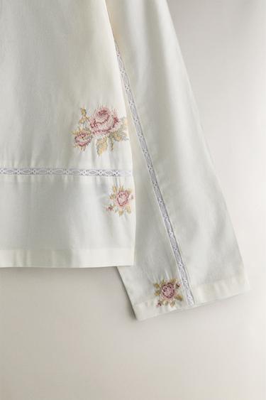 CHEMISE BRODERIES - Blanc cassé de Zara - Image 2