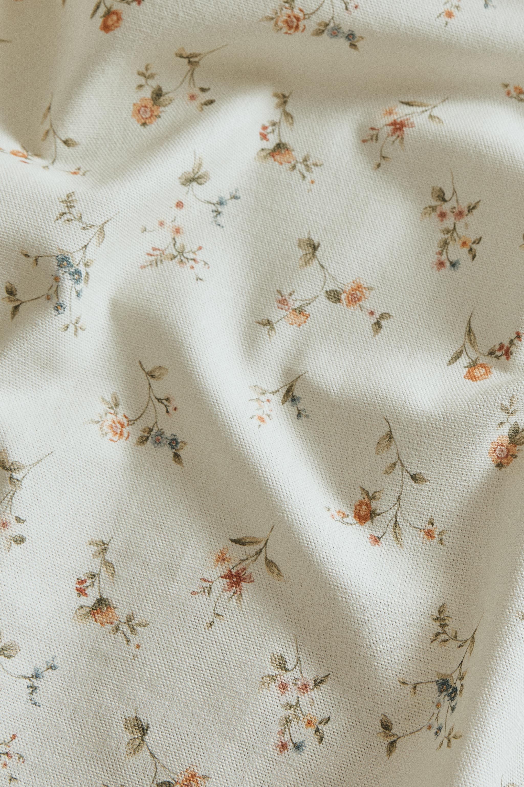 【新品】ZARA HOME ⚘*. フローラルプリント スペイン製テーブルクロス 樹脂加工 フローラルプリント テーブルクロス | Zara Home 日本