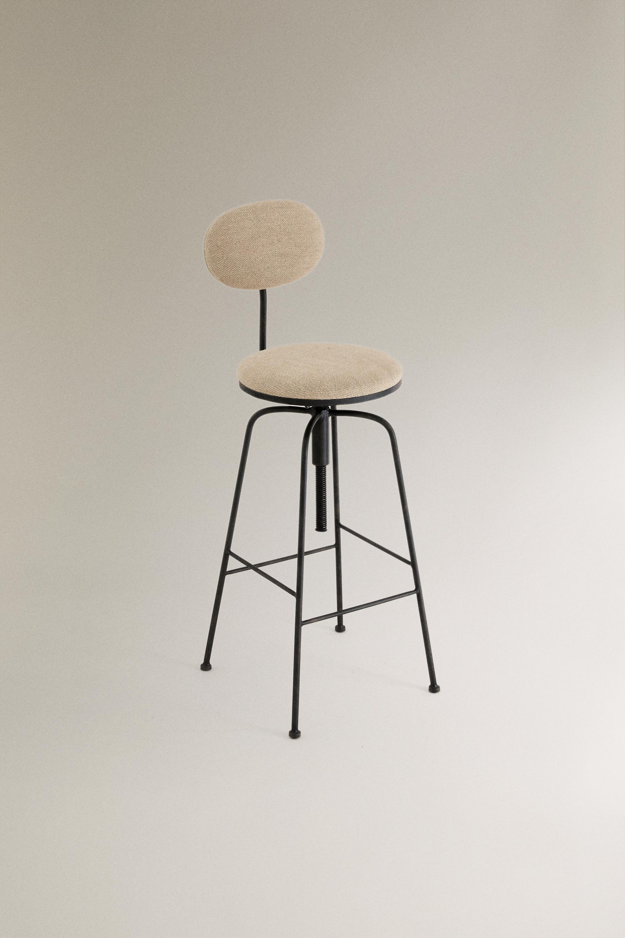 ZARA ハイスツール 回転式 グレー クッション ZARA ハイスツール 回転式 グレー クッション 回転式ウッド