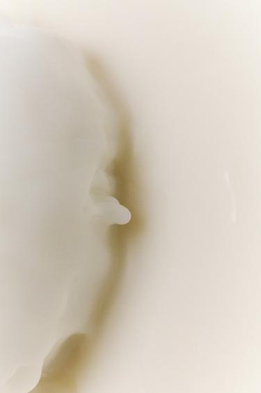 WOMAN IN WHITE PARFUM 80 ML / 2.72 oz -  by Zara - Image 3