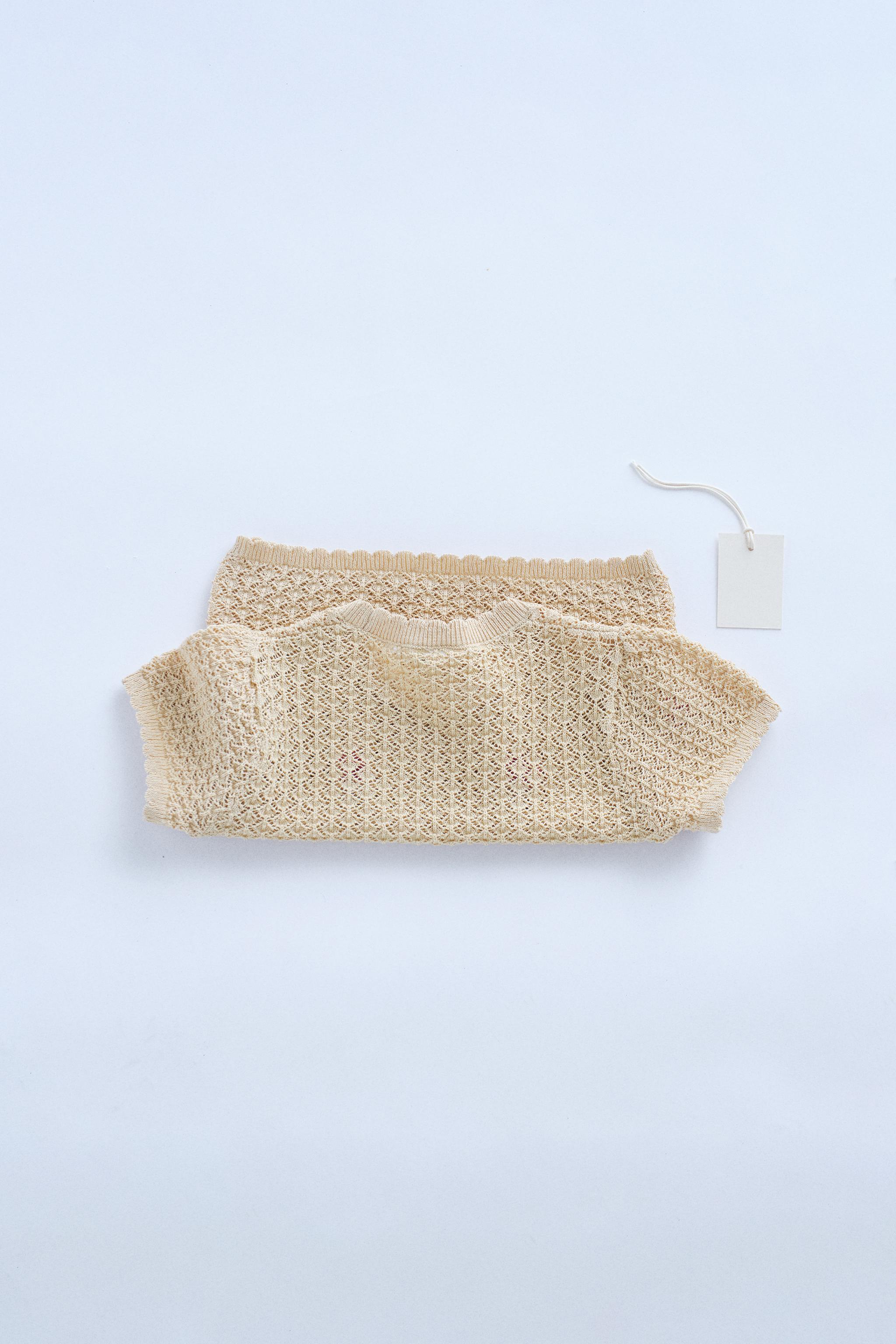 ZARA TIMELESS - 刺繍入りフラワーニットTシャツ - ライトカーキ
