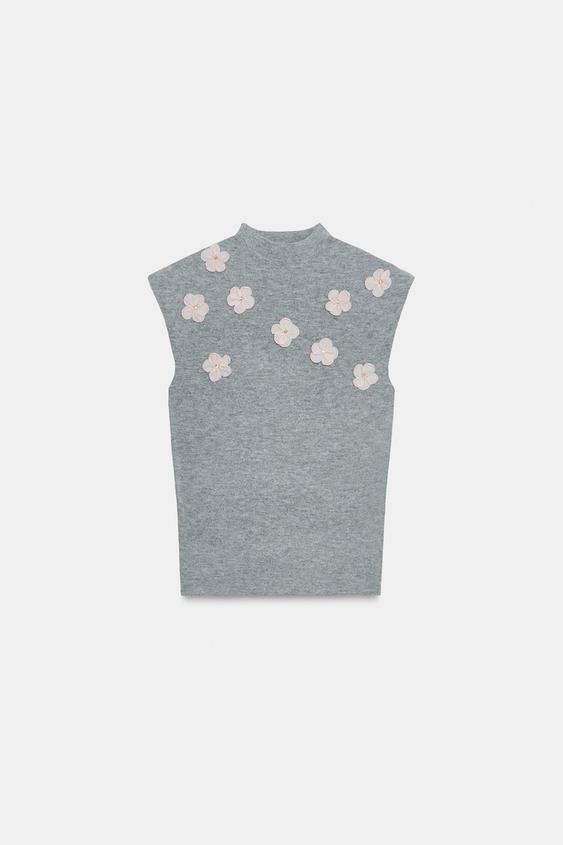 EMBOSSED FLORAL JEWEL TOP
