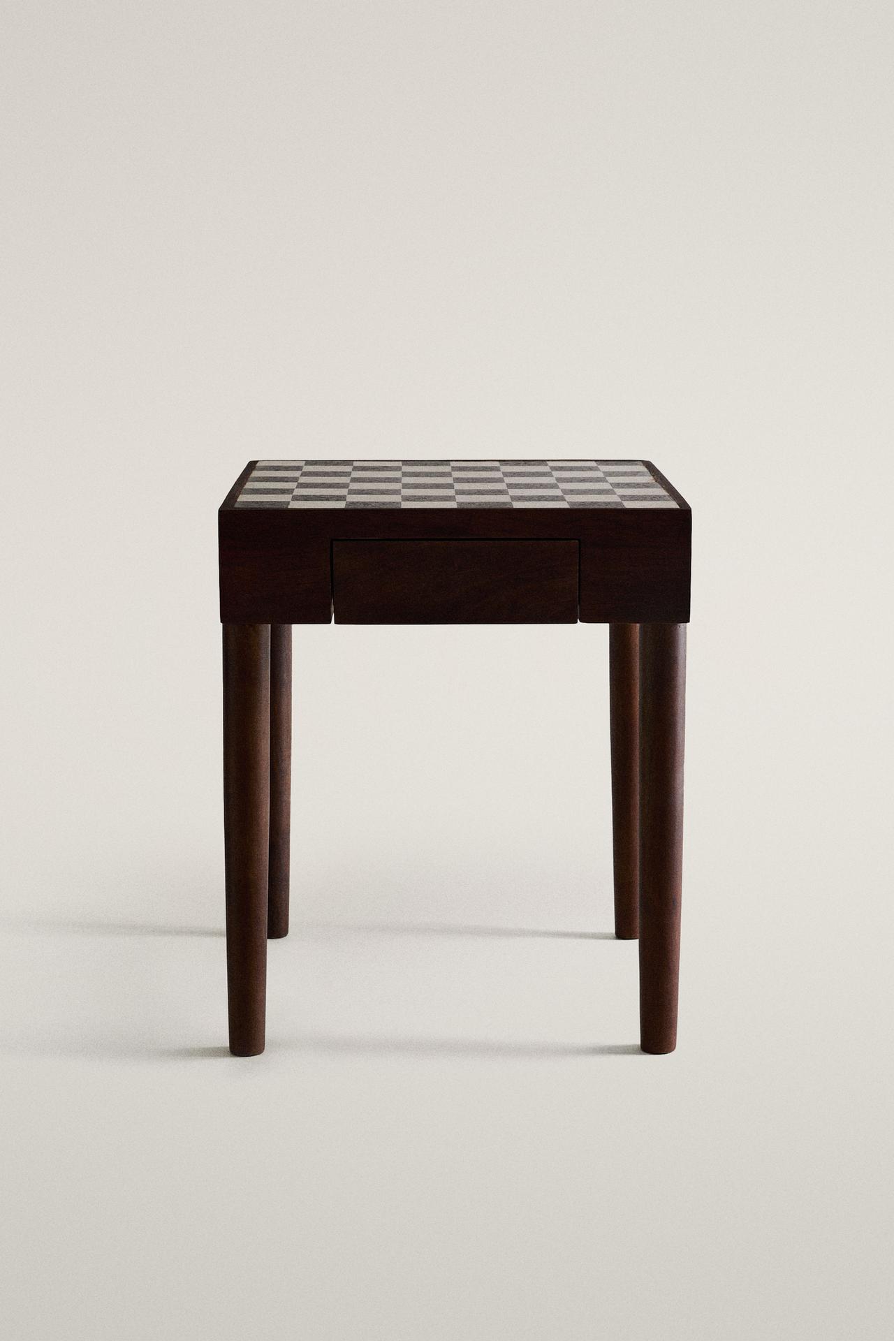 TEAK SIDE TABLE WITH MARBLE CHESS TOP — Black / White
