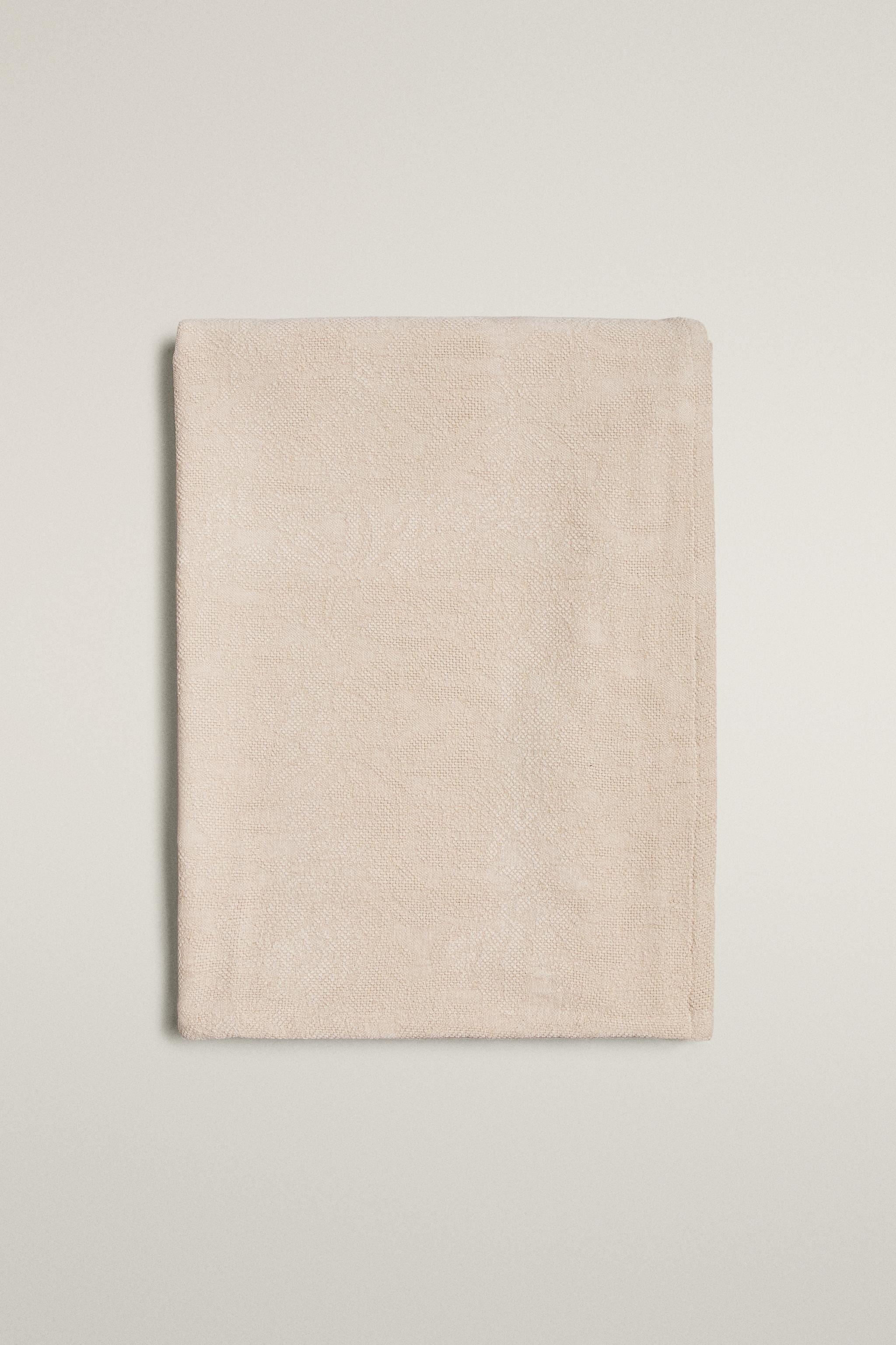CHENILLE JACQUARD BLANKET