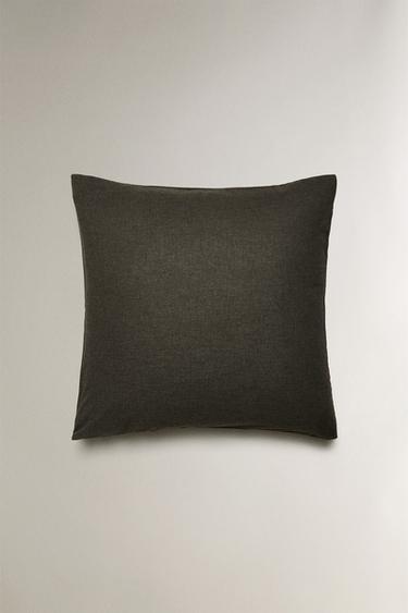 TAIE D’OREILLER CACHEMIRE - Gris foncé de Zara - Image 2