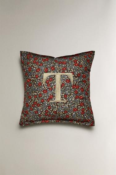 FLORAL CHRISTMAS LETTER 'T' CUSHION - Multicoloured by Zara - Image 0
