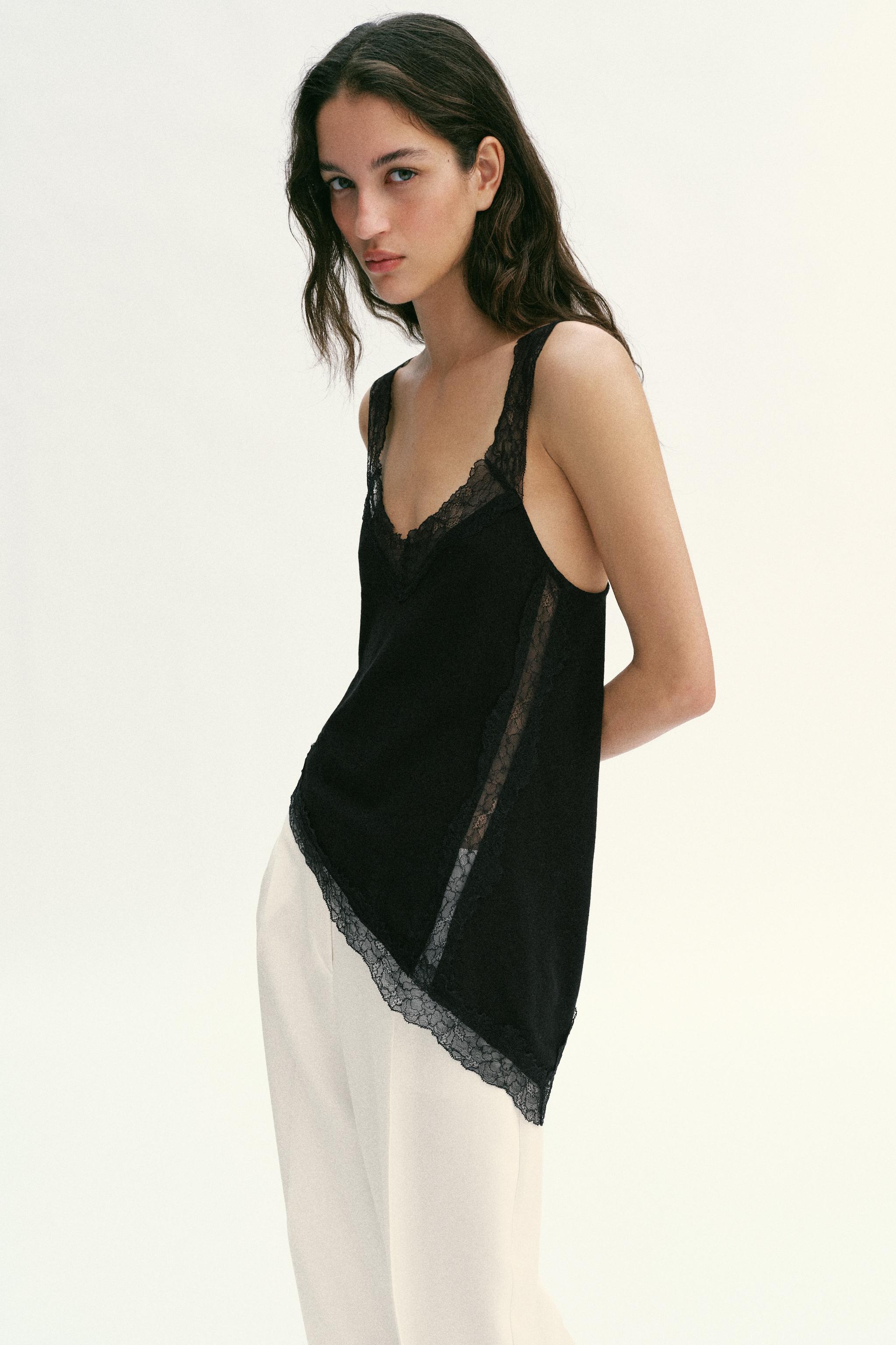 TOP RUSTIQUE ASYMÉTRIQUE DENTELLE