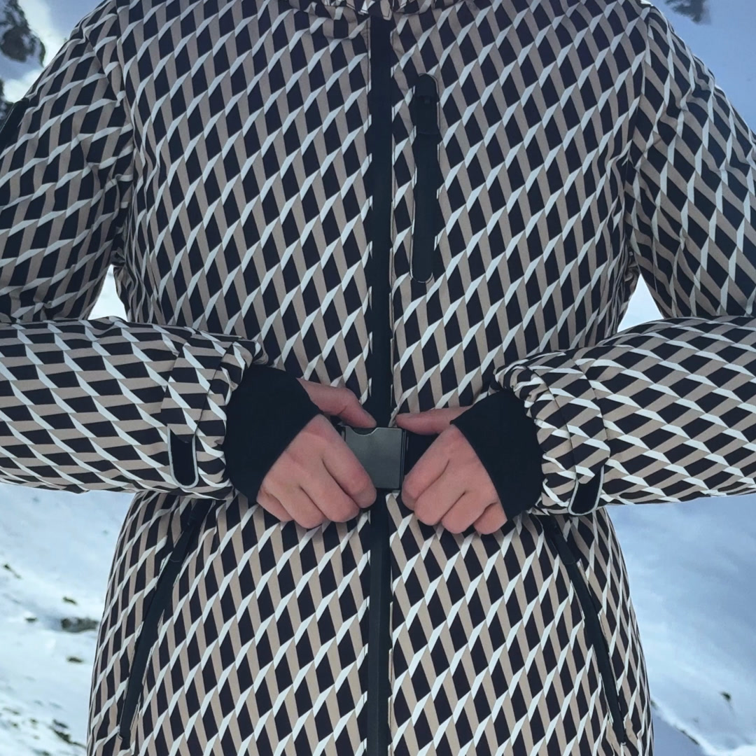 WATER RESISTANT AND WIND PROTECTION ダウンジャケット RECCO
