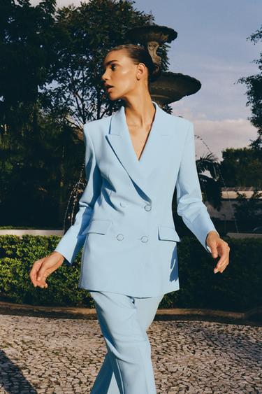 ДВУБОРТНЫЙ БЛЕЙЗЕР С ПОДПЛЕЧНИКАМИ — ГОЛУБОЙ от Zara — изображение 0