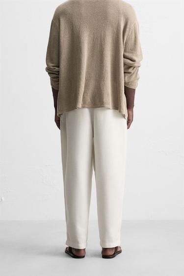 RELAXED FIT PLEATED TROUSERS - Ecru de Zara - Image 2