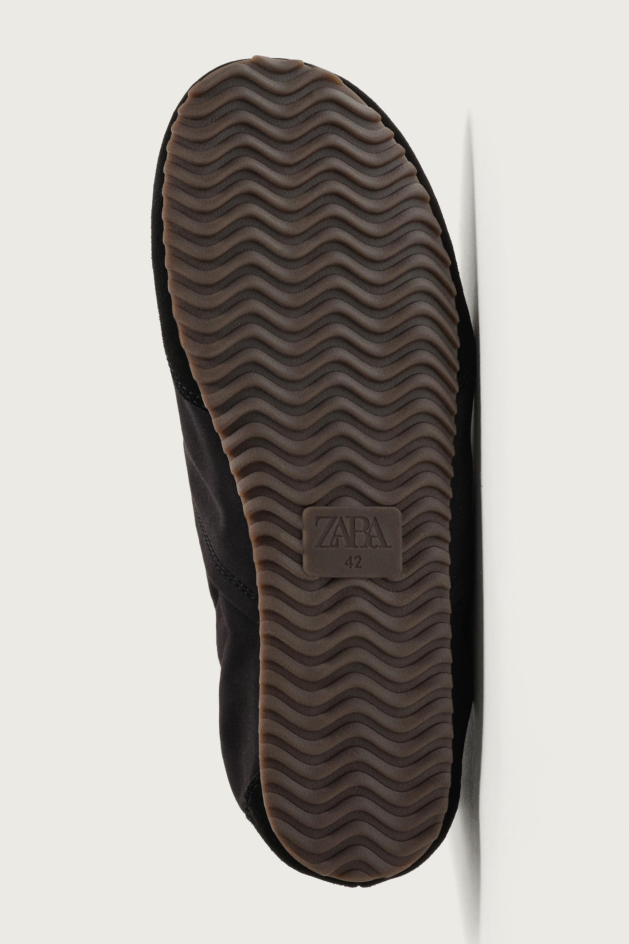 RETRO STYLE SNEAKERS