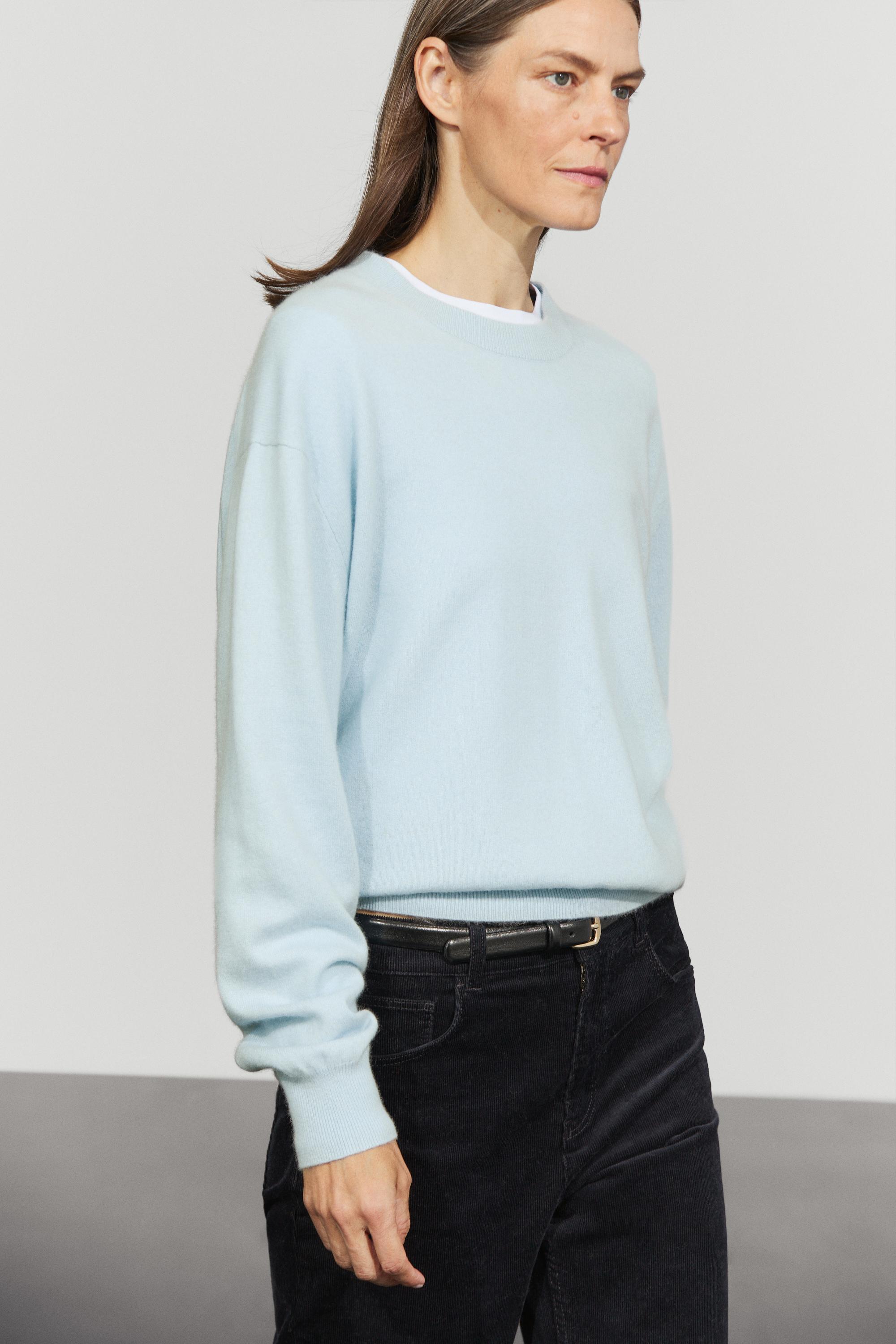 100% cashmere long sleeve sweater