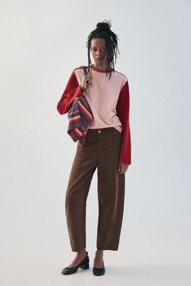 JEANS TRF VOLUMEN CROP TIRO MEDIO - Marrón de Zara