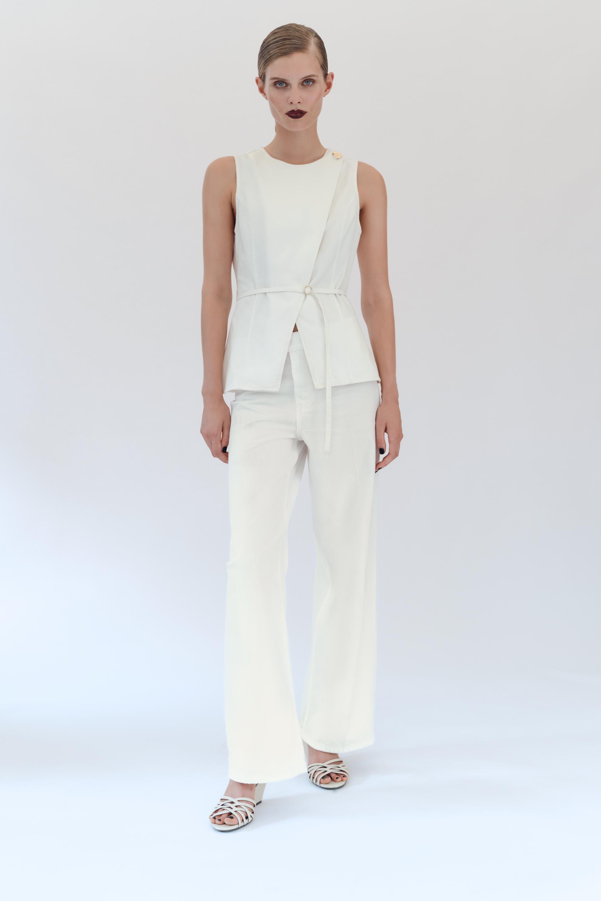 Z1975 STRAIGHT-LEG JEANS WITH PRESSED CREASE