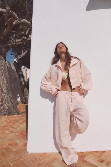 FLUID CROPPED JACKET - Chalk pink by Zara