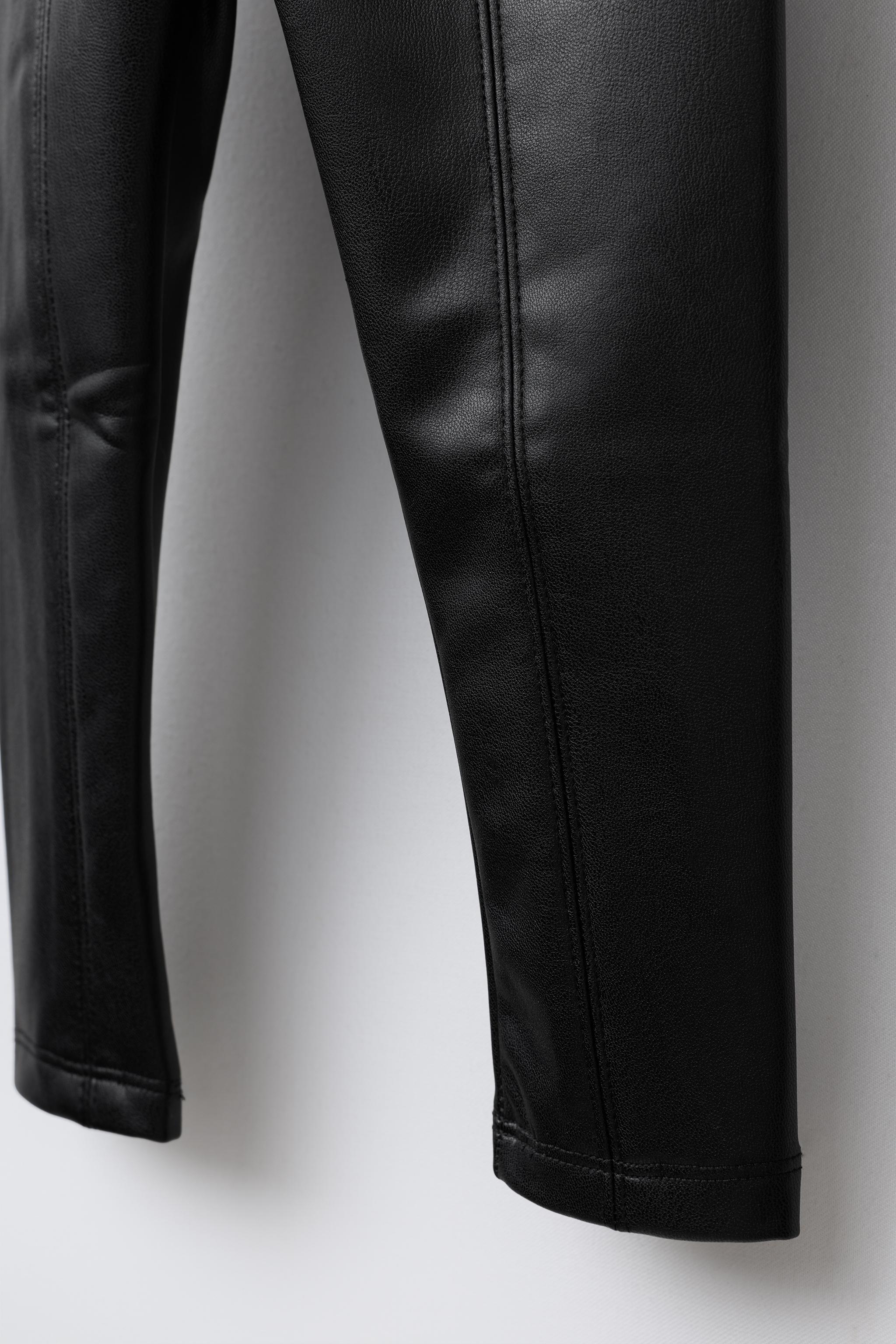 LEGGING EFECTO PIEL Negro ZARA Estados Unidos de América