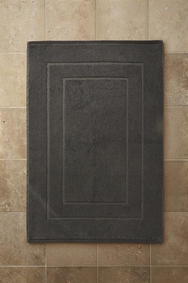 NON-SLIP COTTON BATH MAT - Dark grey by Zara - Image 1
