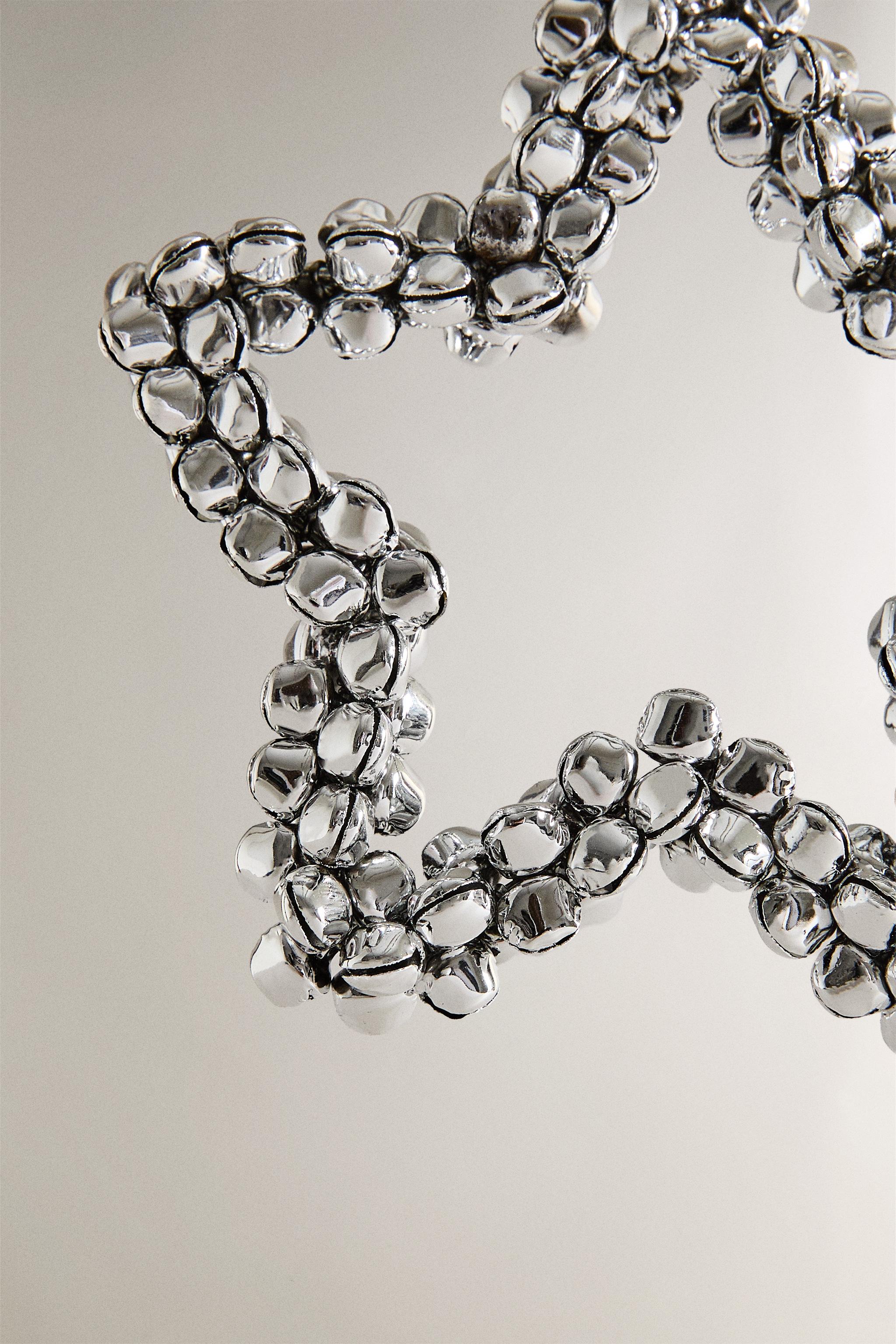 STAR WITH SLEIGH BELLS CHRISTMAS TREE ORNAMENT