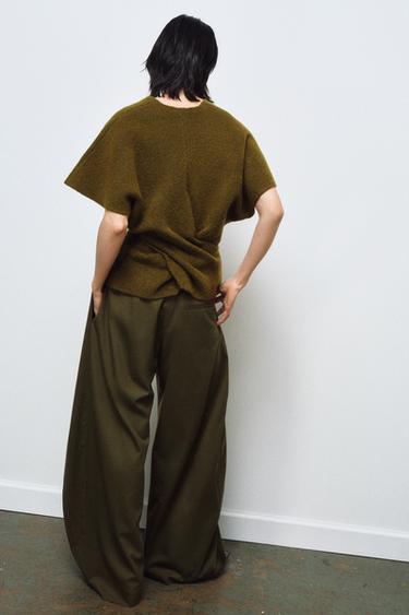 PULL EN MAILLE DRAPÉ À MANCHES COURTES - vert kaki-moyen de Zara - Image 2