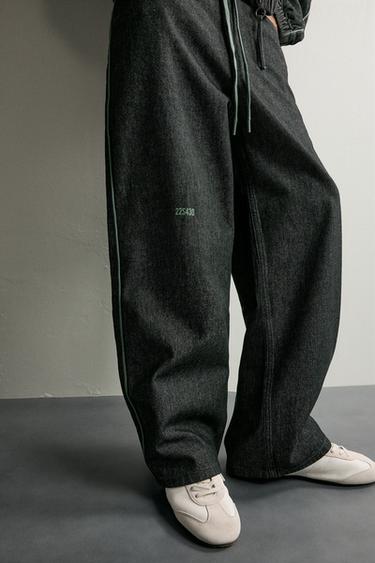 WIDE-LEG JEANS - Black by Zara