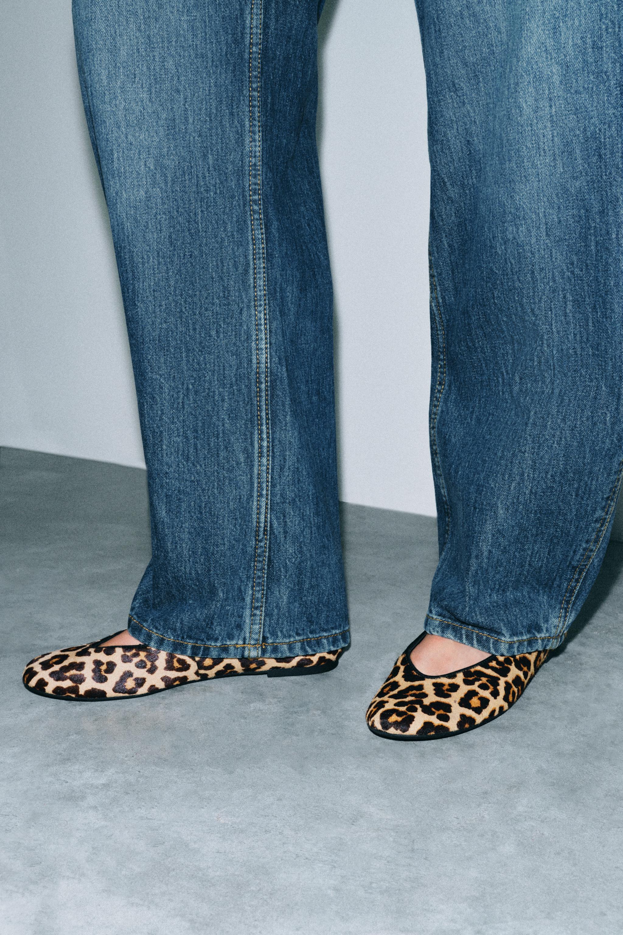 TEXTURED ANIMAL PRINT BALLET FLATS