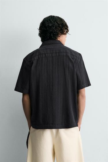 CAMISA ESTRUCTURA LAVADA - Negro de Zara