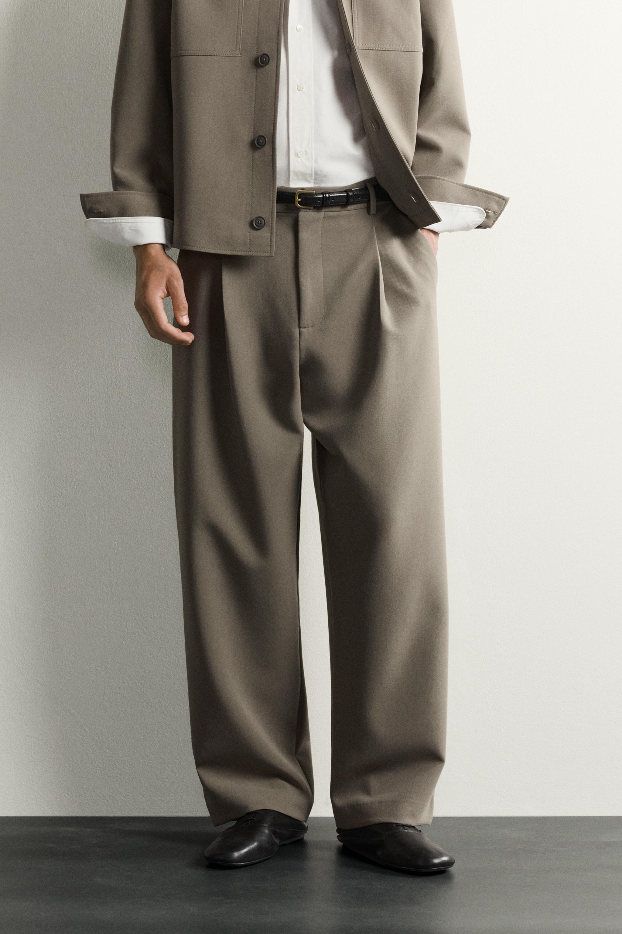 RELAXED FIT PLEATED PANTS — taupe brown