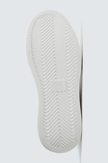 BASKETS AVEC DÉTAIL AU TALON - Blanc de Zara - Image 6