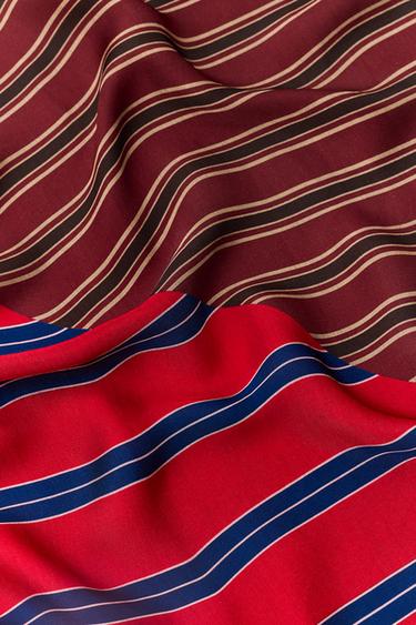 FOULARD RÉVERSIBLE 100 % VISCOSE À IMPRIMÉ RAYURES - Grenat de Zara - Image 3