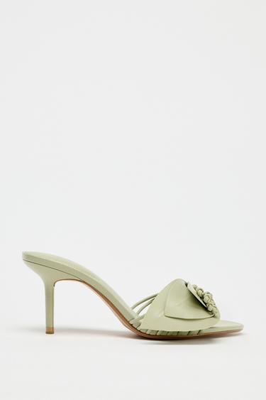 FLORAL SANDALS - Greenish by Zara