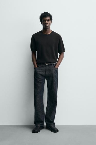 PLAYERA PUNTO RELAXED FIT - Chocolate de Zara