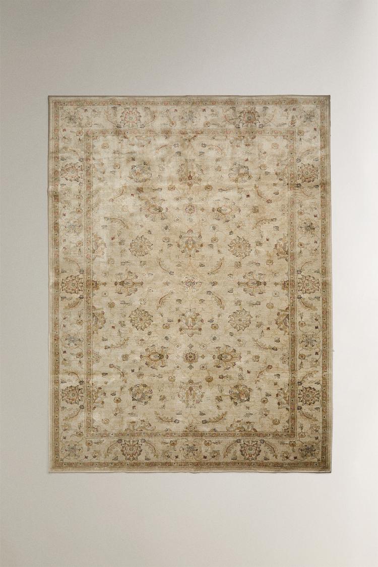 VINTAGE-EFFECT FLORAL AREA RUG — Gray