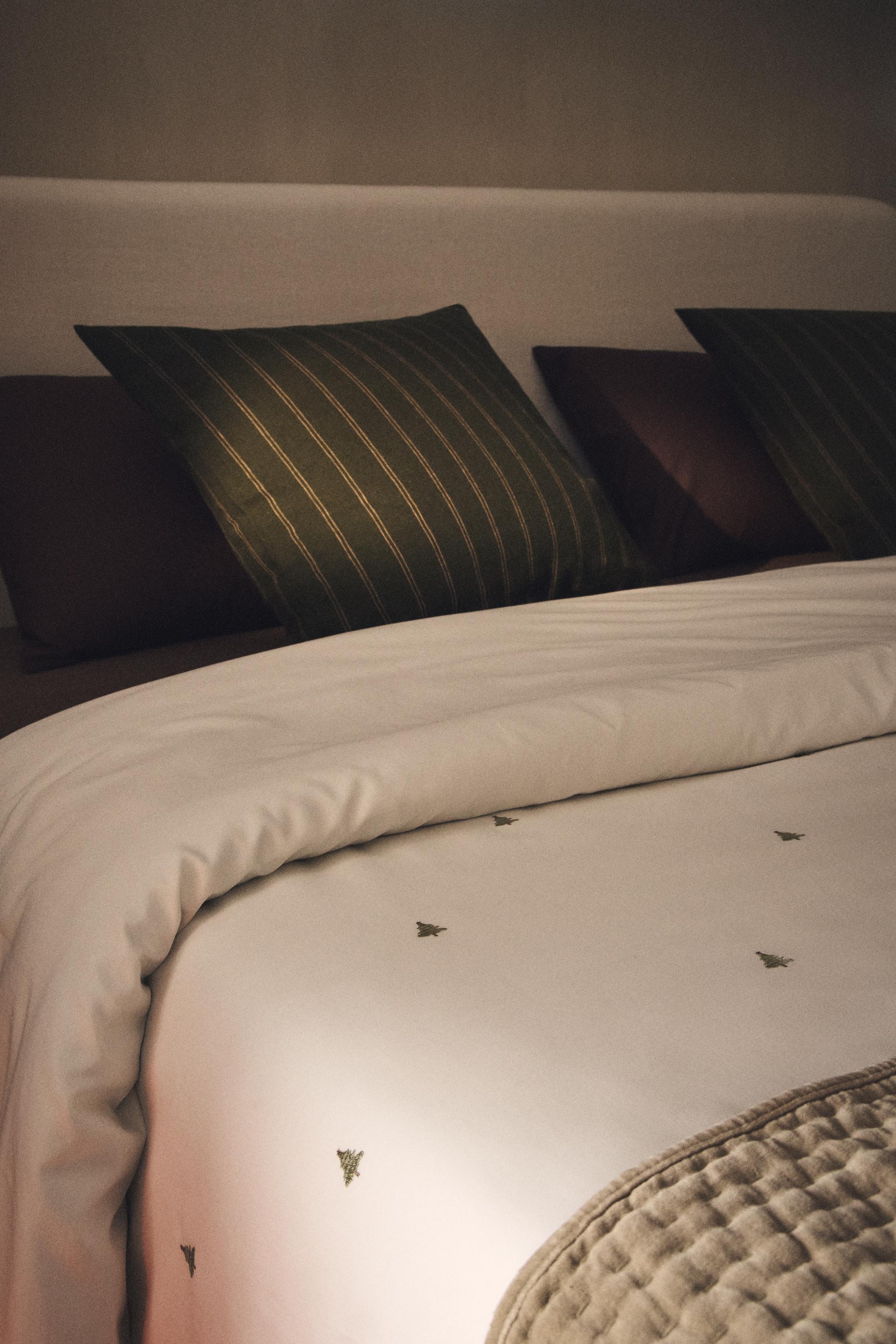 EMBROIDERED SATEEN CHRISTMAS DUVET COVER