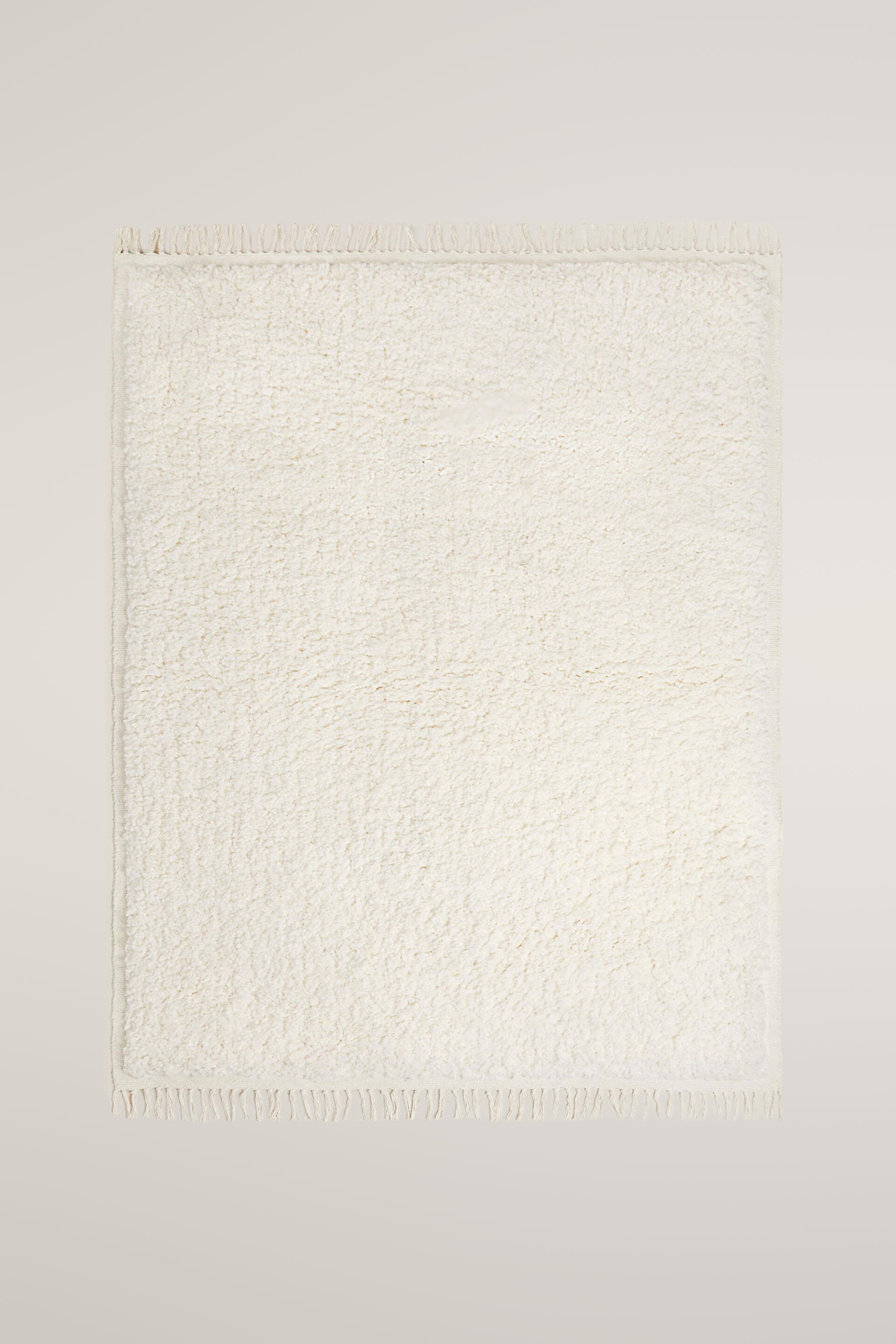 ZARA  コットンラグ RECTANGULAR TEXTURED COTTON AREA RUG - White | ZARA Canada