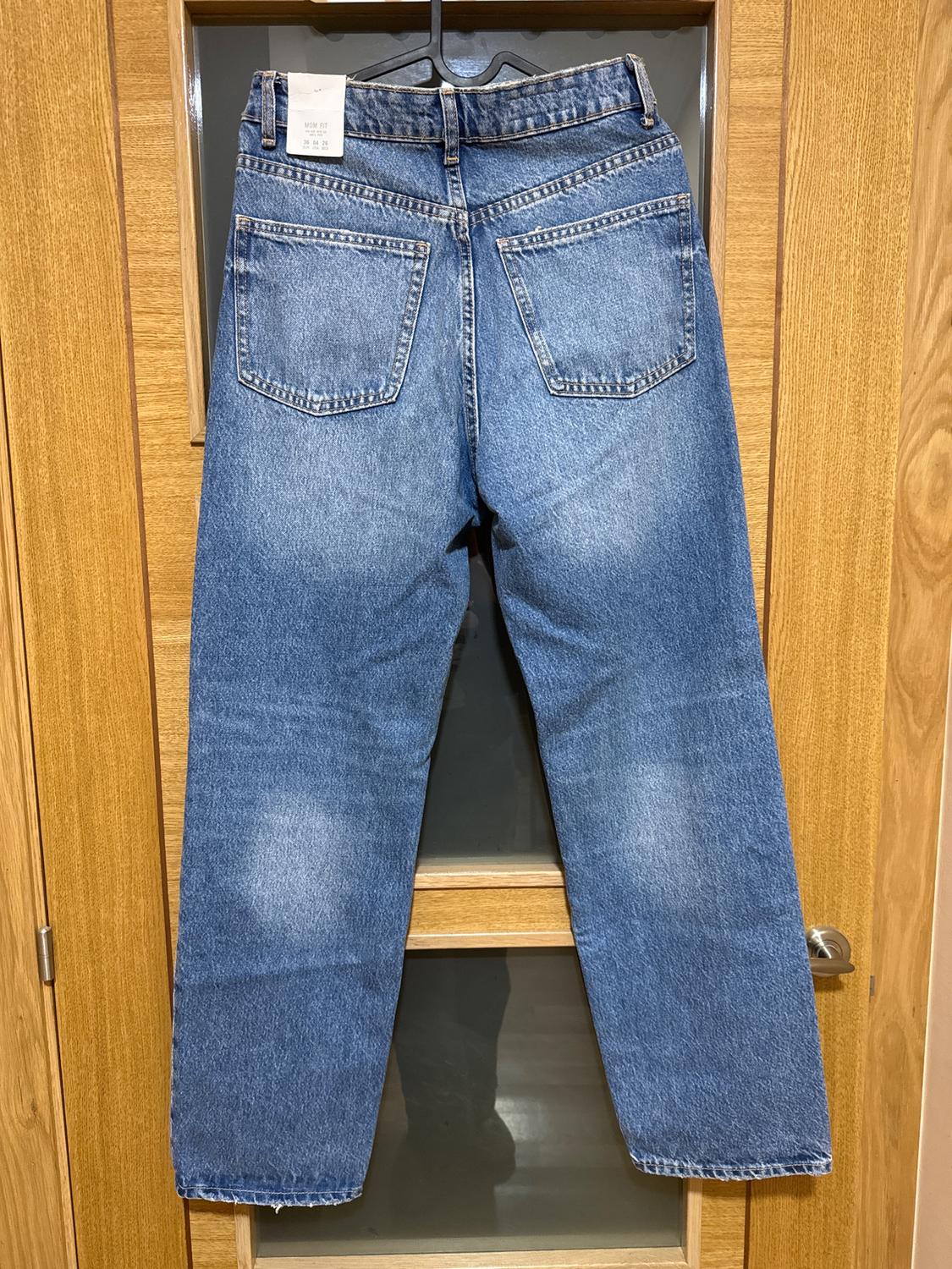 TRF RIPPED HIGH-WAIST MOM JEANS - Image 2
