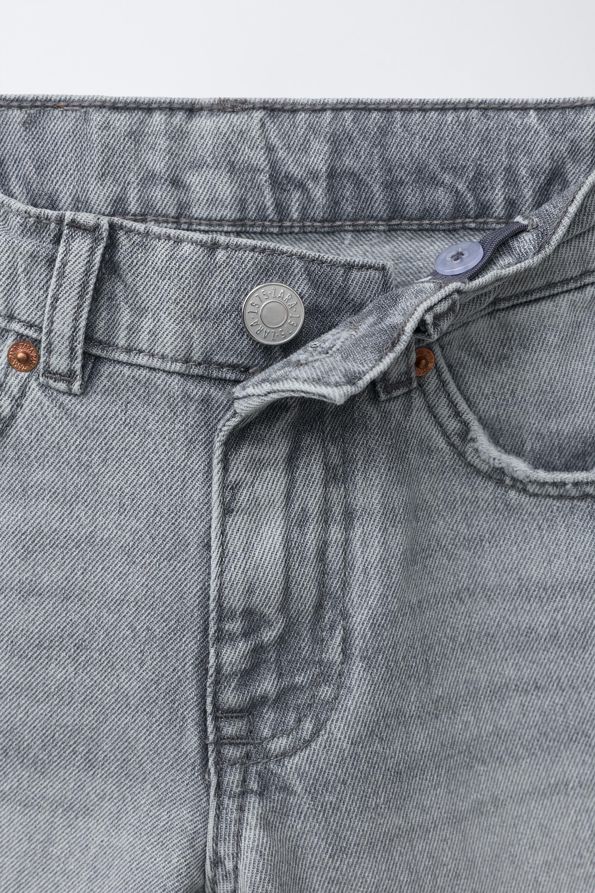 STRAIGHT DENIM SHORTS
