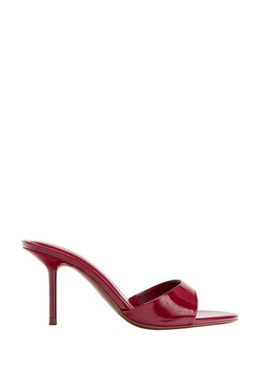 صندل بكعب ومظهر لامع - أحمر الخاص بـ Zara