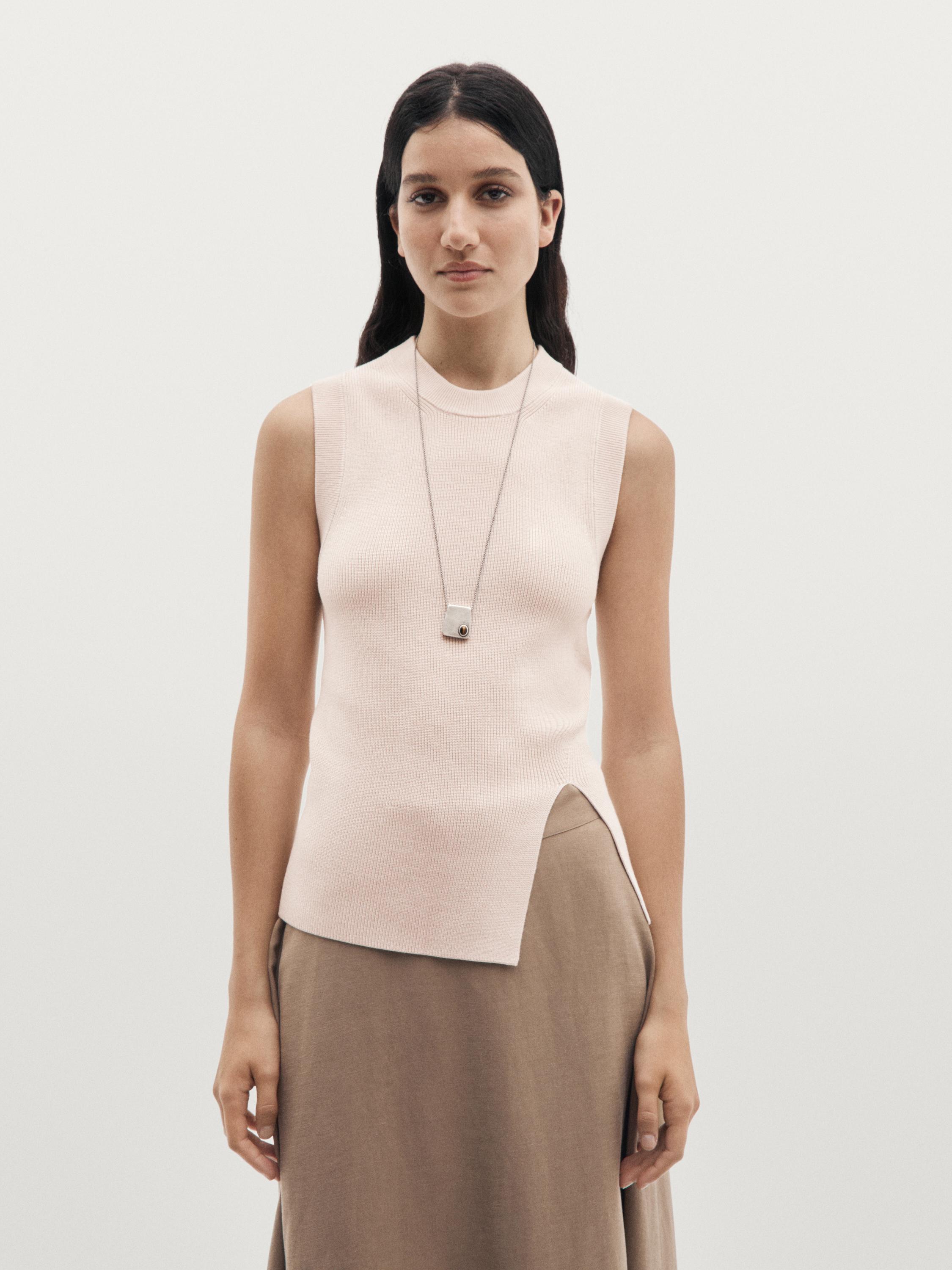 Knit top with crew neck