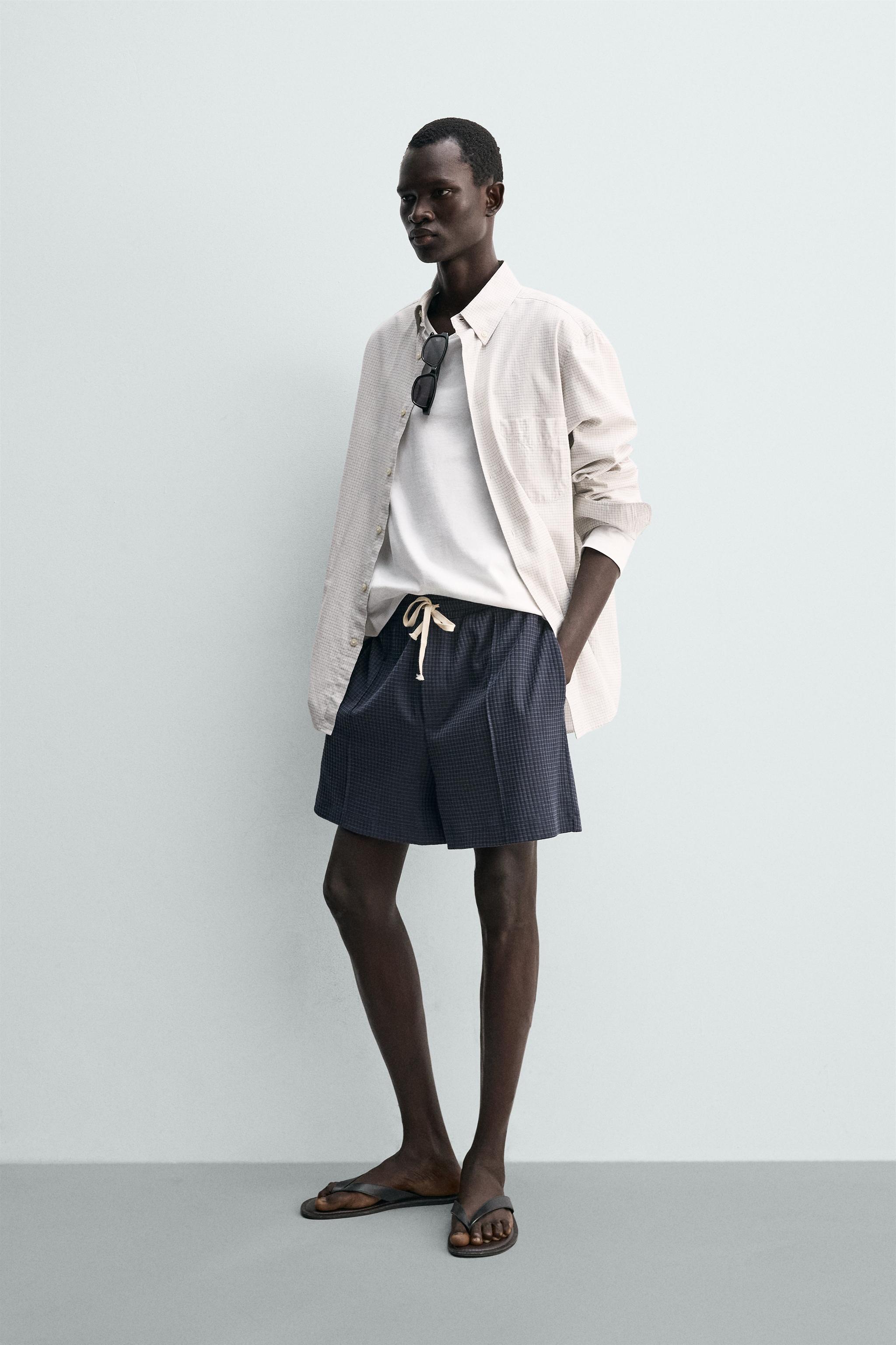 TEXTURED JOGGER SHORTS