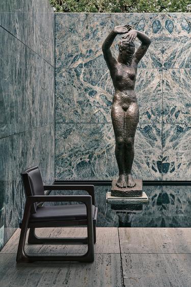 LOUNGE CHAIR 03 - Preto / Castanho da Zara