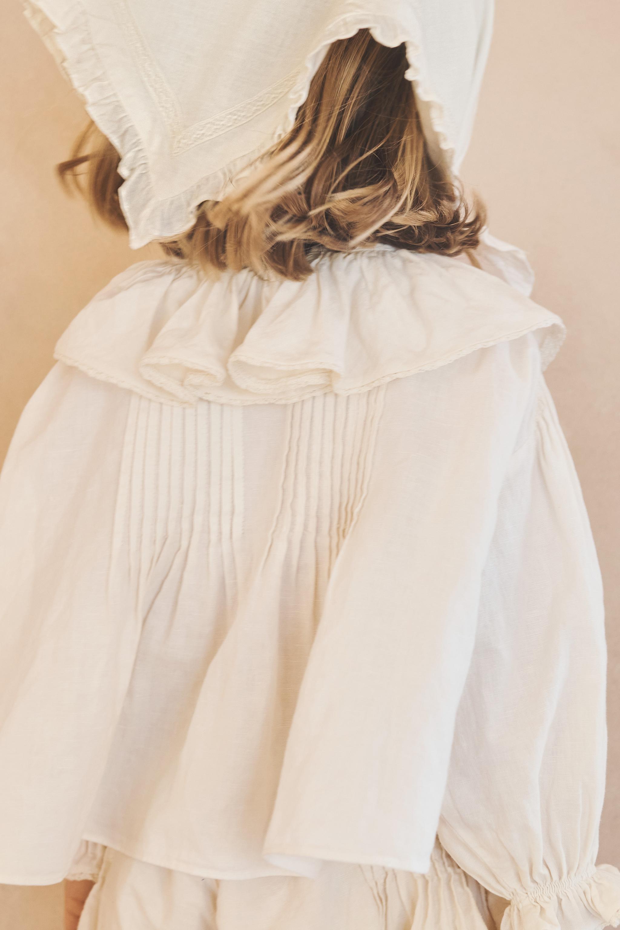 2-5 YEARS/ LIMITED EDITION LINEN COTTON BLOUSE WITH PLEATS AND LACE