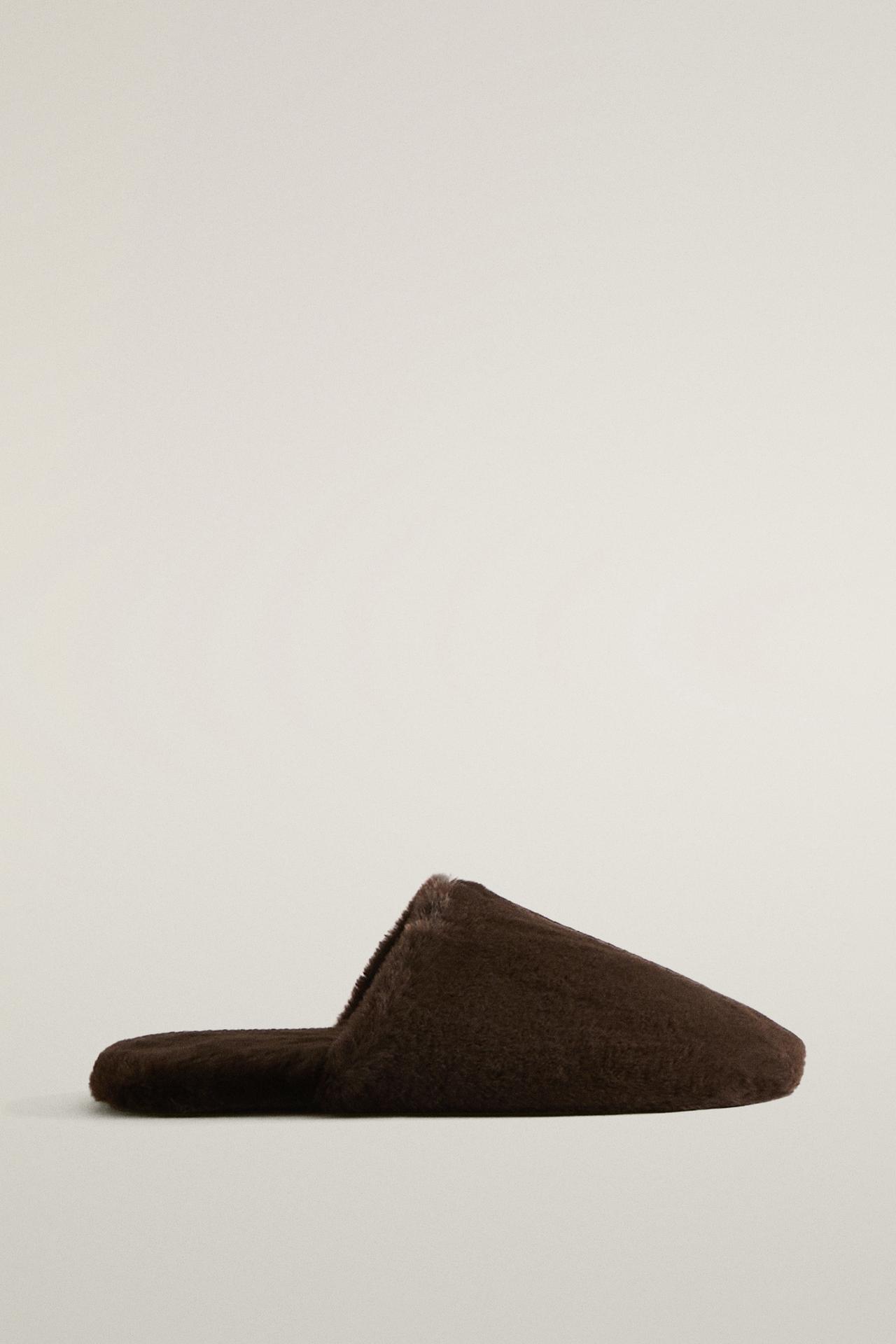 FAUX FUR MULE SLIPPERS — Brown