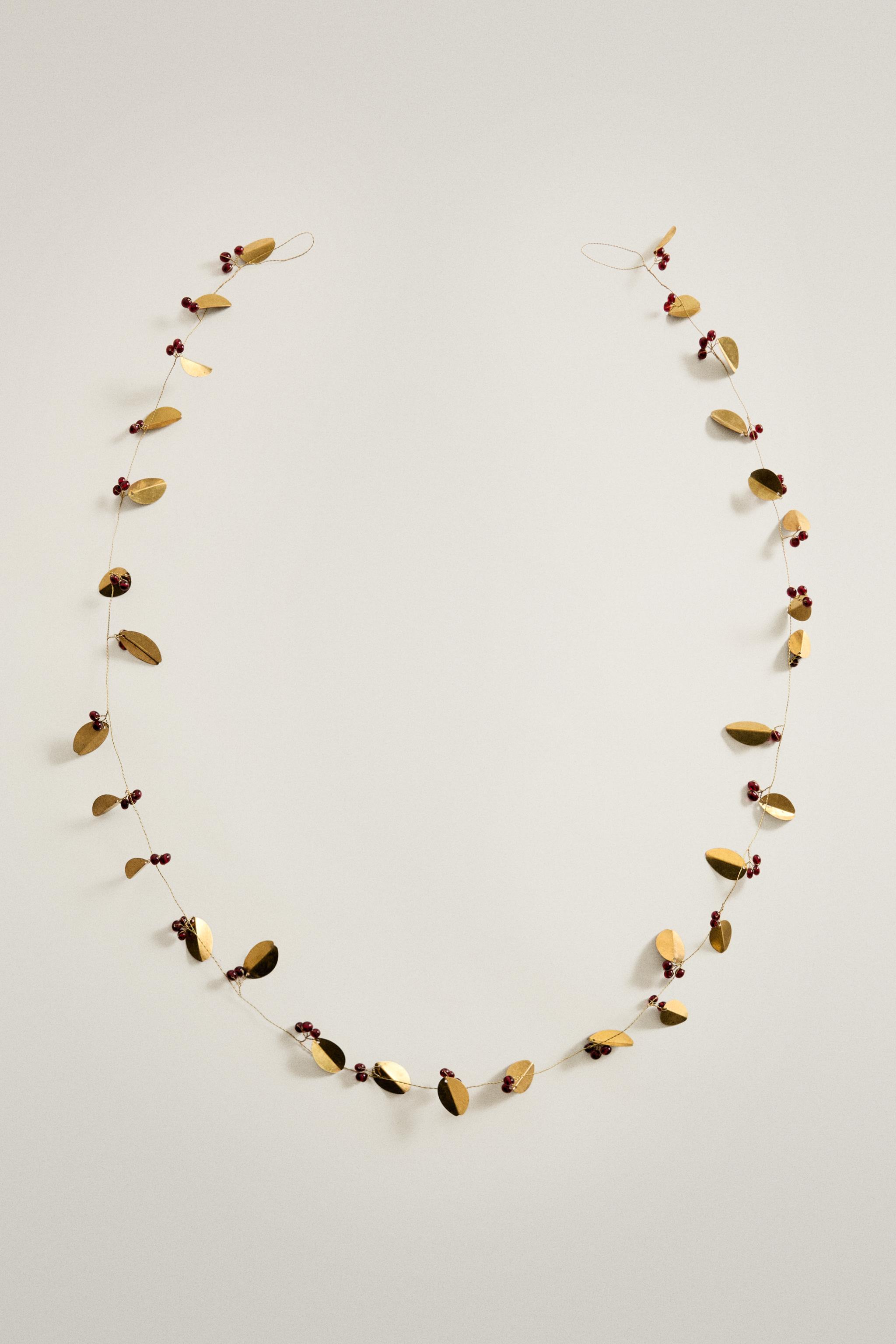 CHRISTMAS LEAF GARLAND