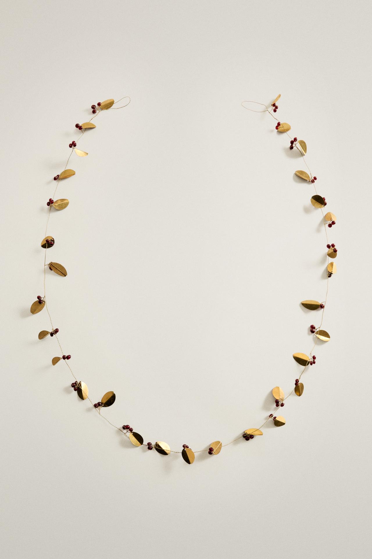CHRISTMAS LEAF GARLAND — Golden