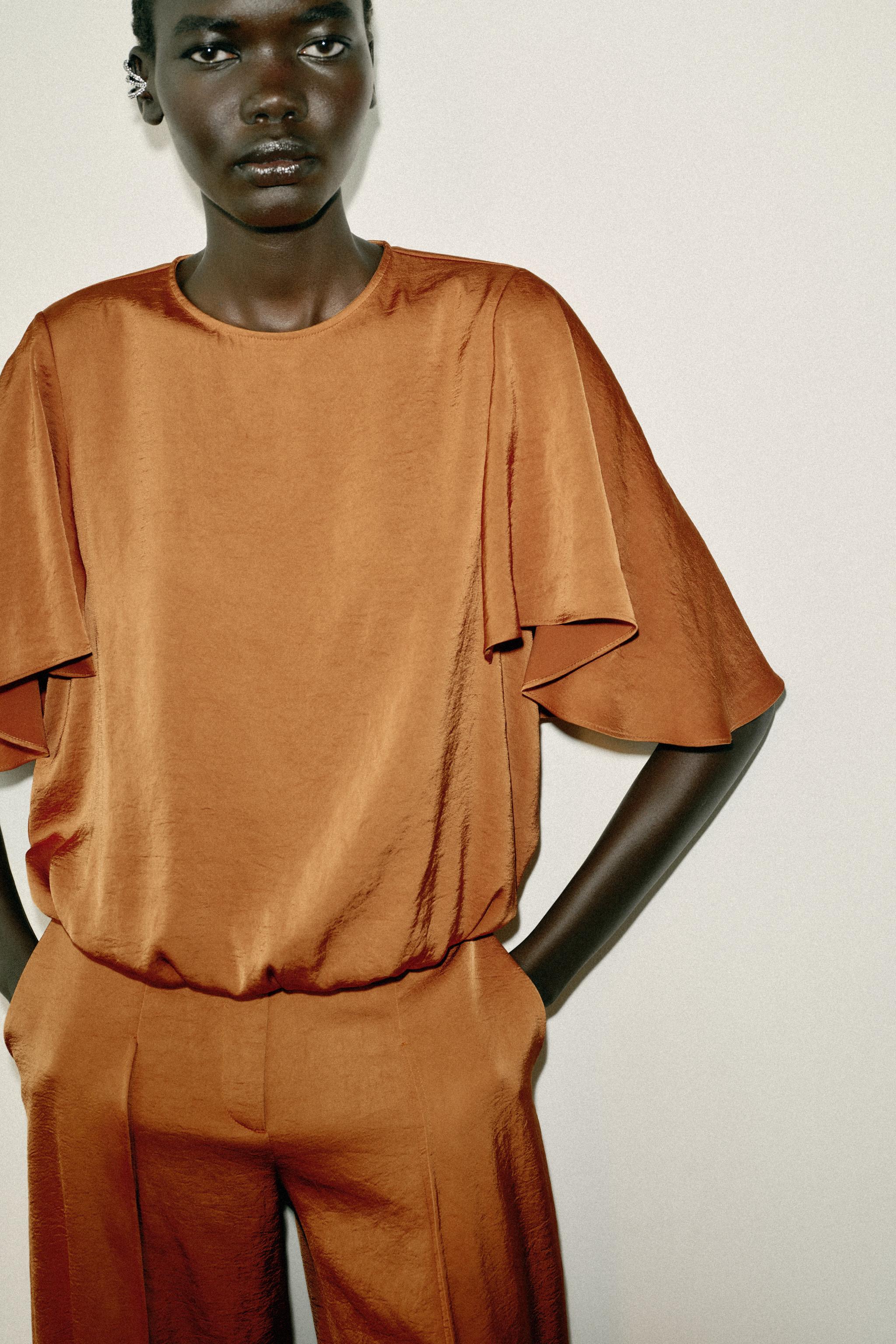 FLUID RUFFLE SLEEVE BLOUSE