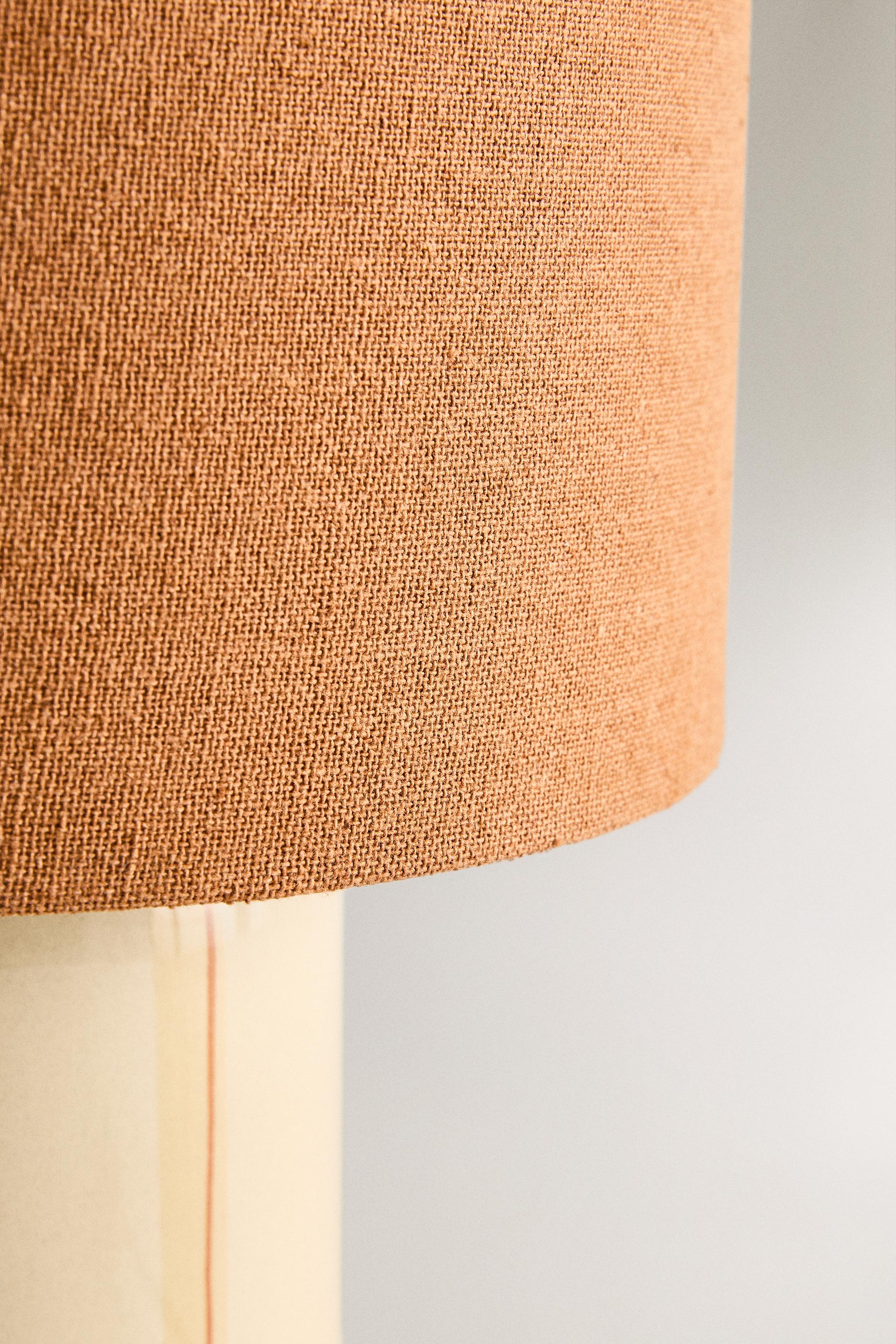 STRIPED TABLE LAMP