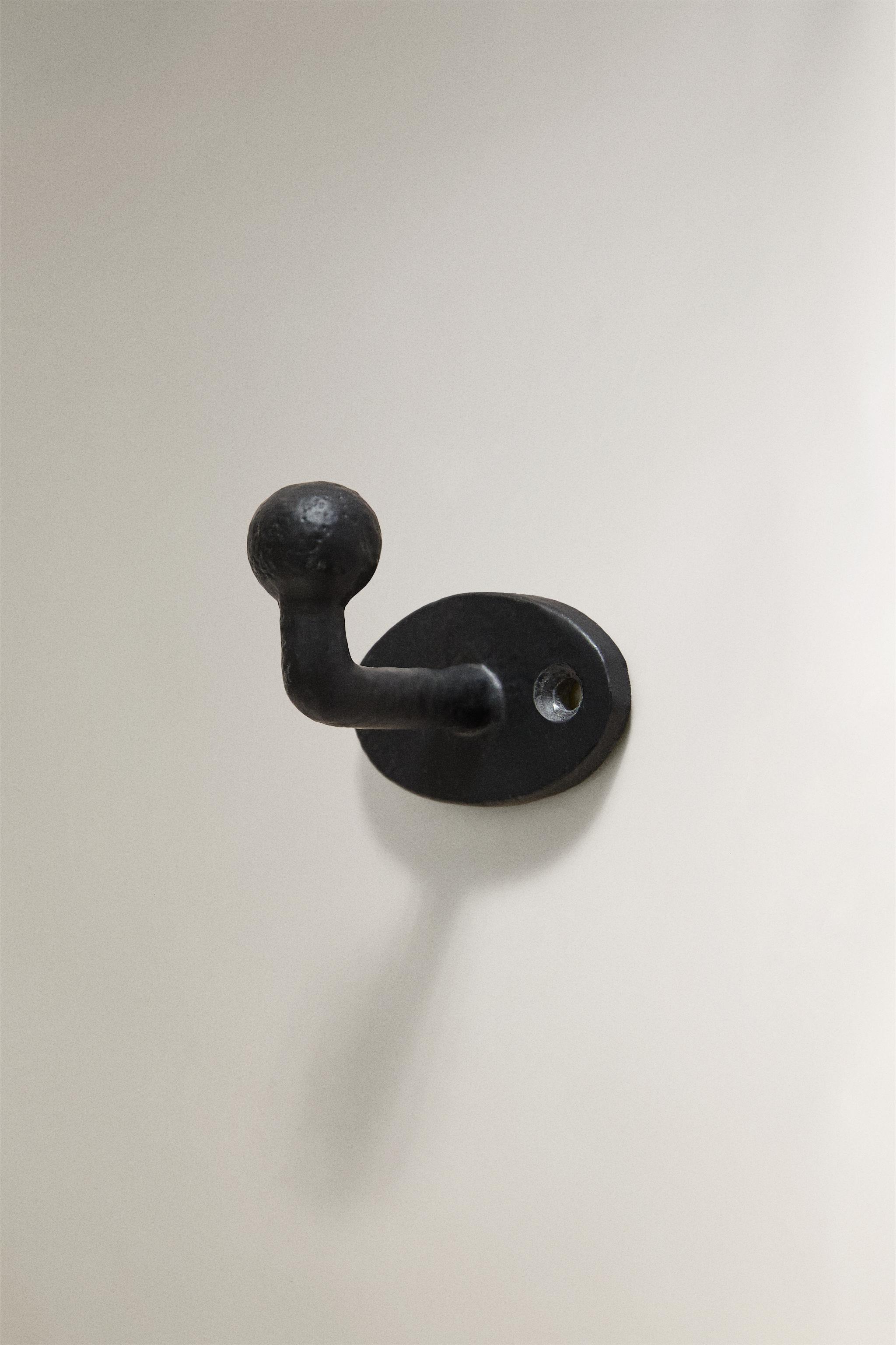 IRON HOOK - Black | ZARA United States