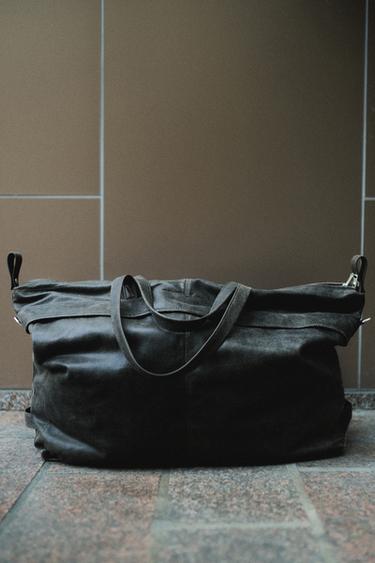 CRACKLED LEATHER TRAVEL BAG - Black by Zara