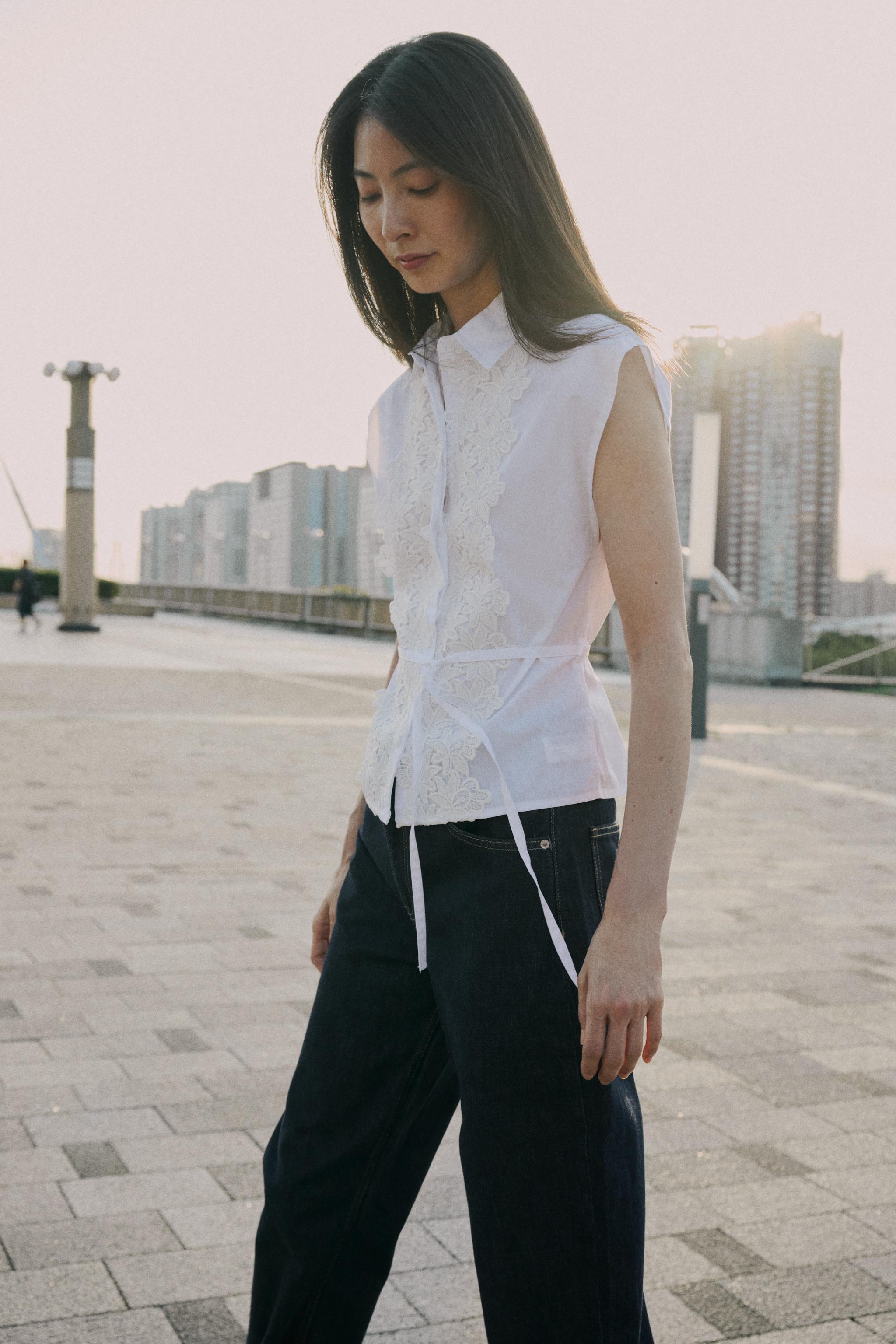 ZARA ラインストーンポプリンシャツ ZARA ラインストーン付き ポプリンシャツ - メルカリ